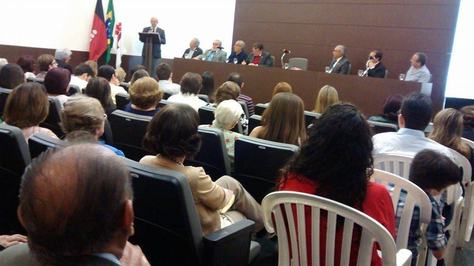 publico-e-mesa-amor-a-poesia.jpg